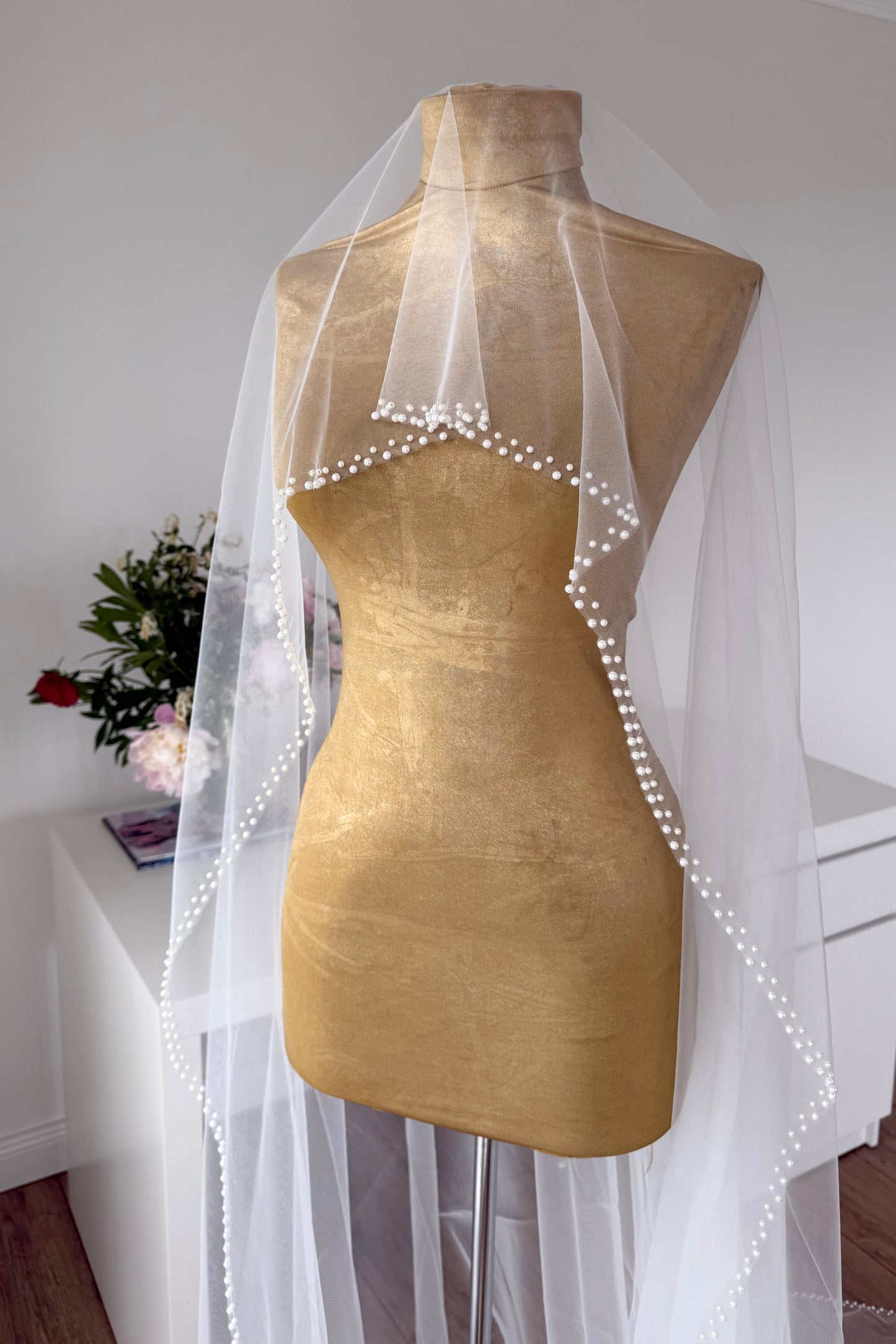 Voal pentru mireasă SWANELLE cu dantelă 3 x 3 m Ivory